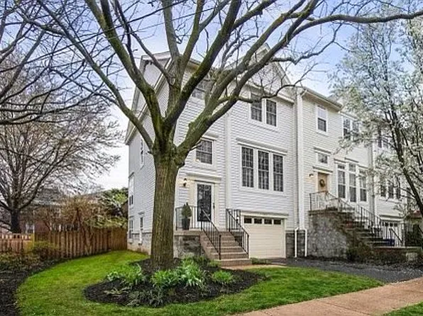 3813 Elbert Ave, Alexandria, VA 22305