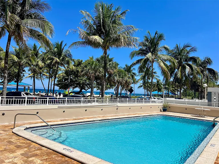 133 N Pompano Beach Blvd #1506 — Photo 17