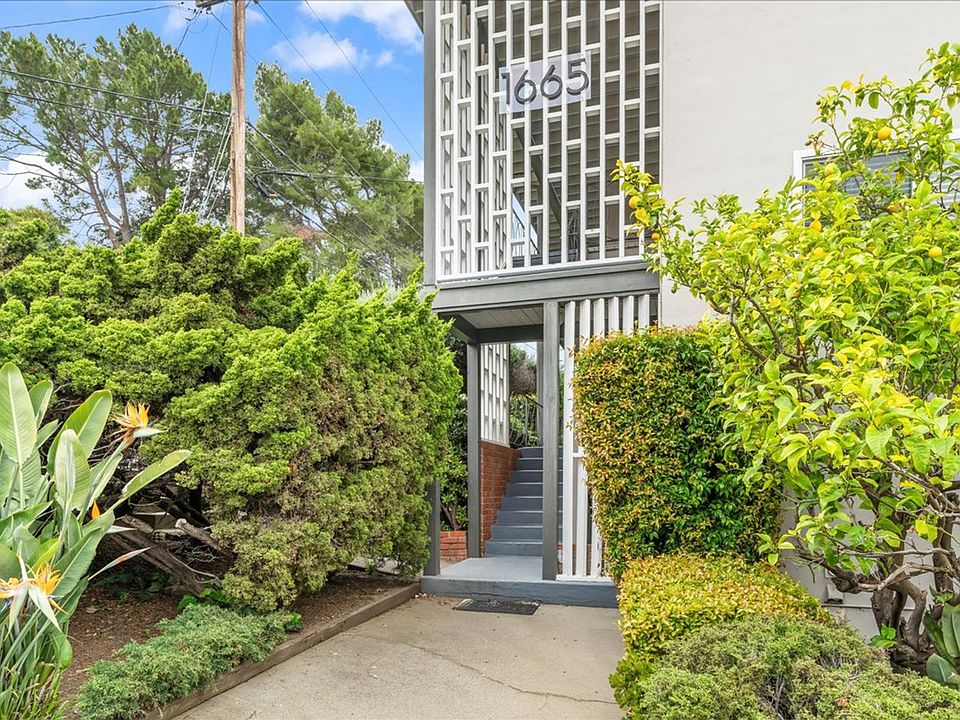 1st image of 1665 6th Ave #4