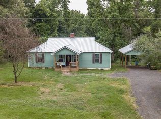 595 G St, Hamilton, GA 31811