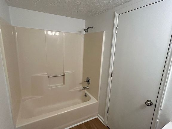 4th image of 233 Westover Dr #10