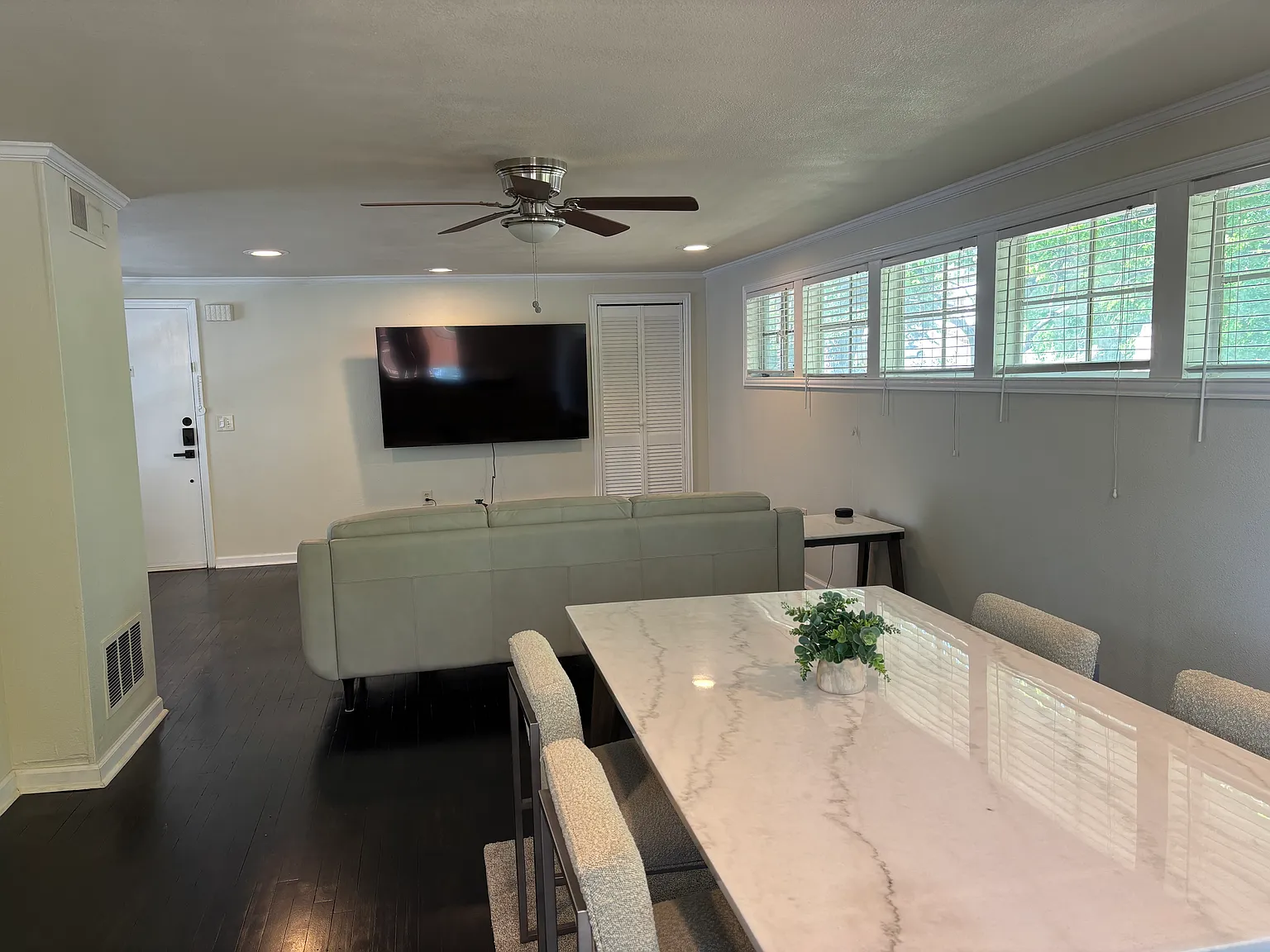 701 Monticello Dr — Photo 4