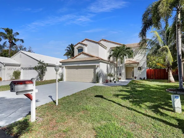 104 Wedgewood Lakes S, Greenacres, FL 33463