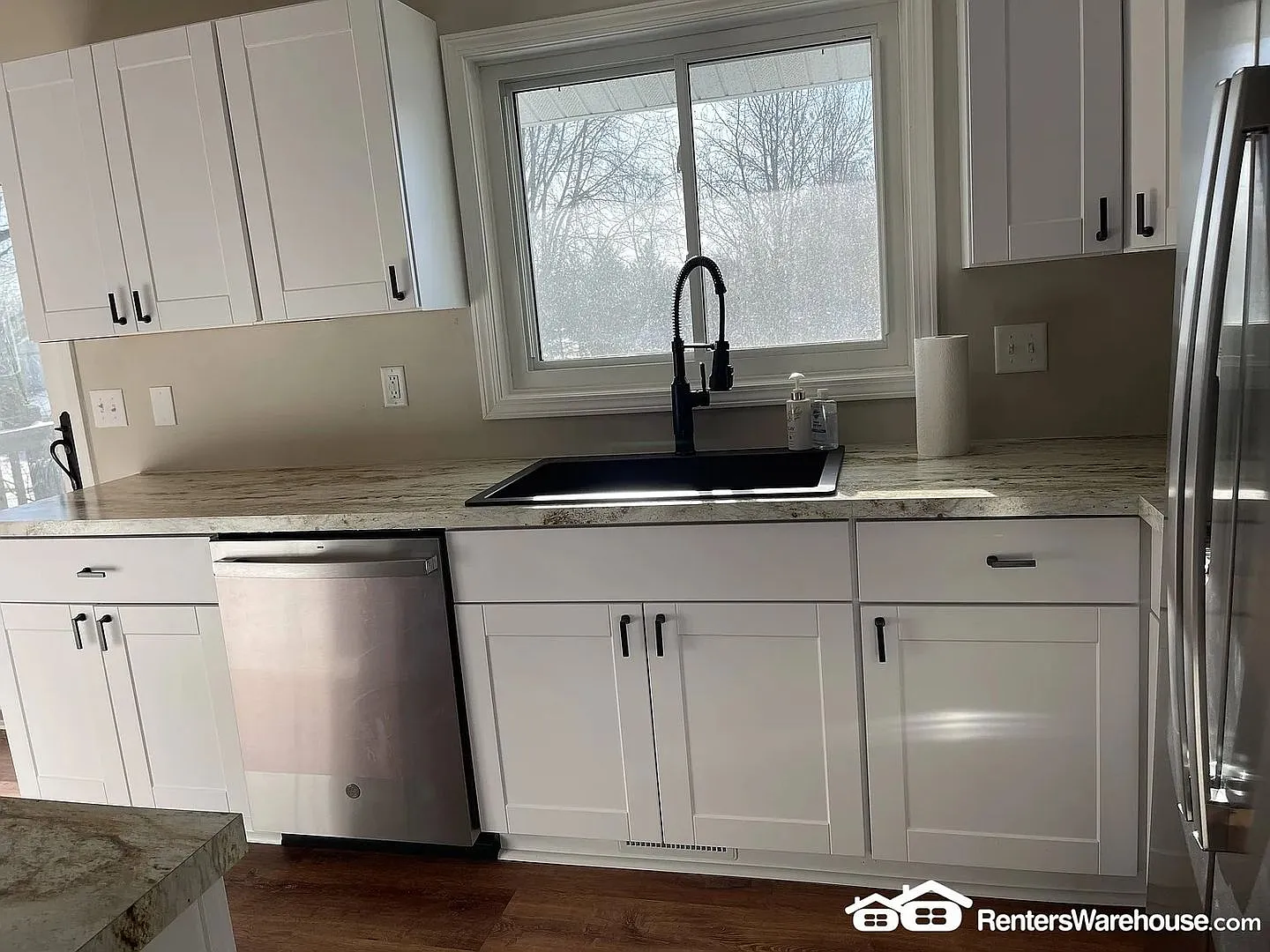 Move-In Ready 5 Bedroom, 3 Bathroom Home in the Heart of Byron — Photo 4