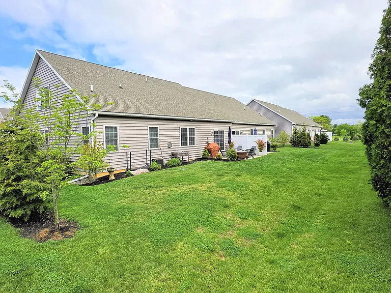 207 Buckton Dr — Photo 26