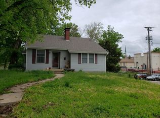 213 E North St, Warrensburg, MO 64093