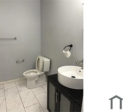2717 Cameron Way — Photo 3
