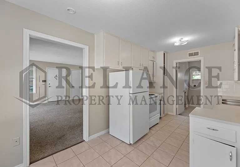 4912 E Morris St — Photo 6
