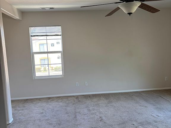4th image of 323 N Placer Privado