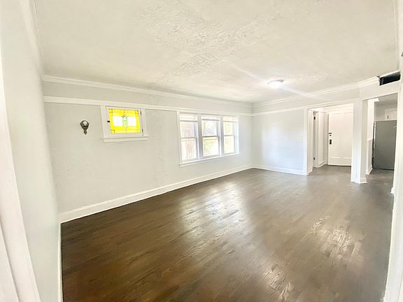 2nd image of 900 N Monticello Ave #1R