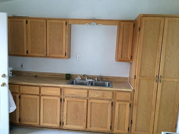 3rd image of 431 Utah St NE #A