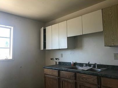 3rd image of 4922 McGregor Dr