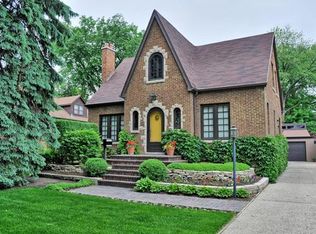 304 Gage Rd, Riverside, IL 60546