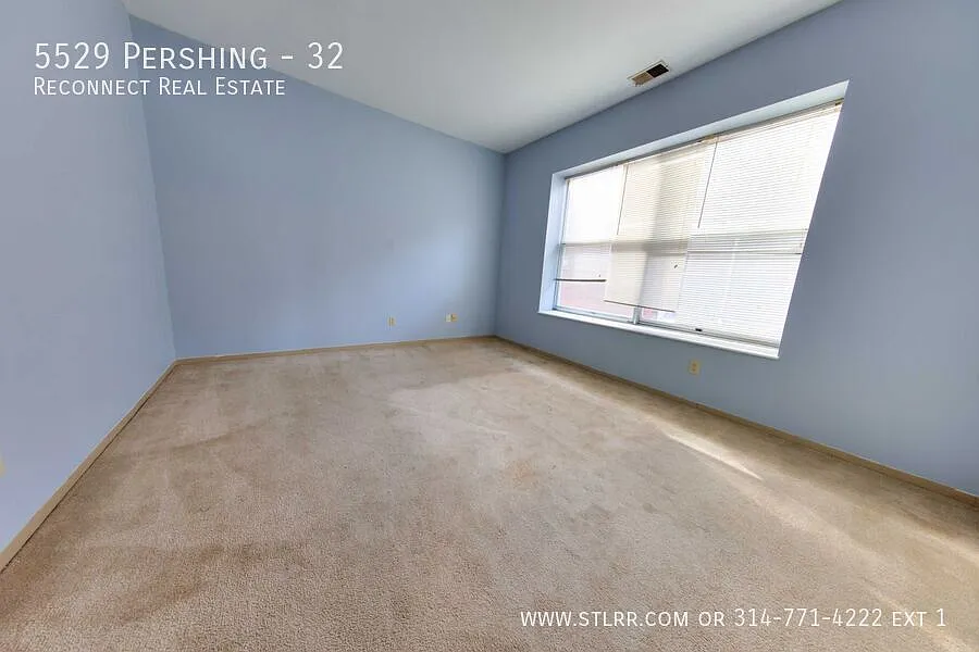 Brand new fully renovated 2 bed 1 bath unit with off street parking! — Photo 4