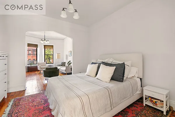 Rented by Compass | media 9