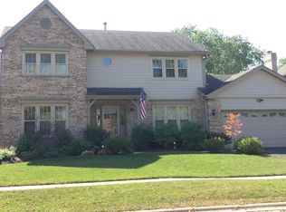 95 Erin Dr, Cary, IL 60013
