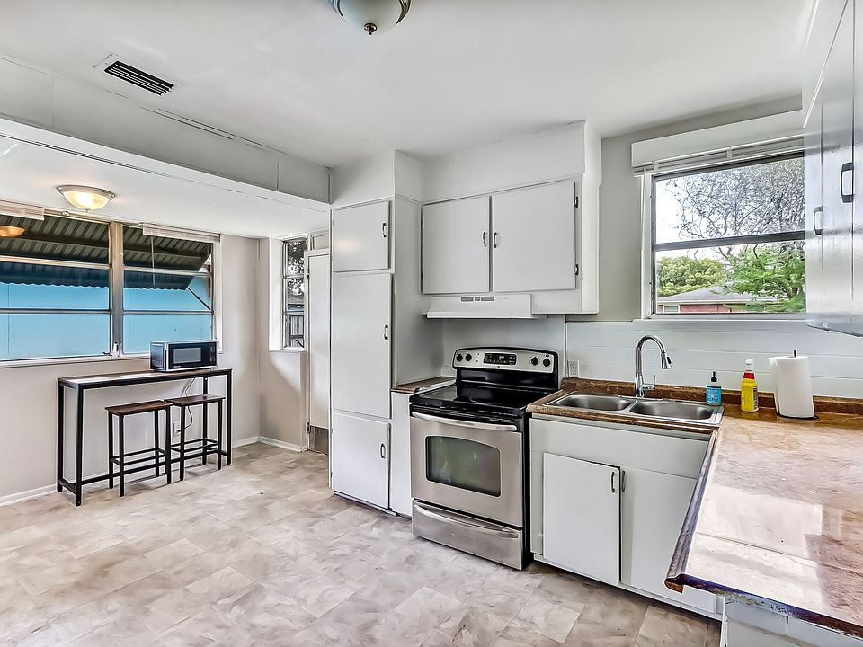 1st image of 1369 W 11th St #14926222