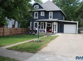 721 N Lincoln Ave, Madison, SD 57042