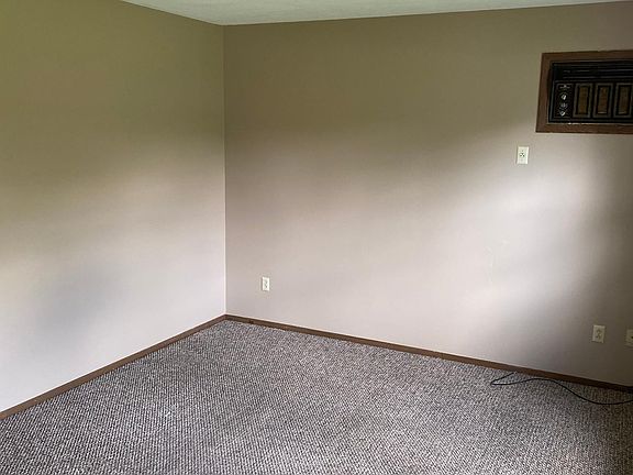 2nd image of 3956 S Schenley Ave #0