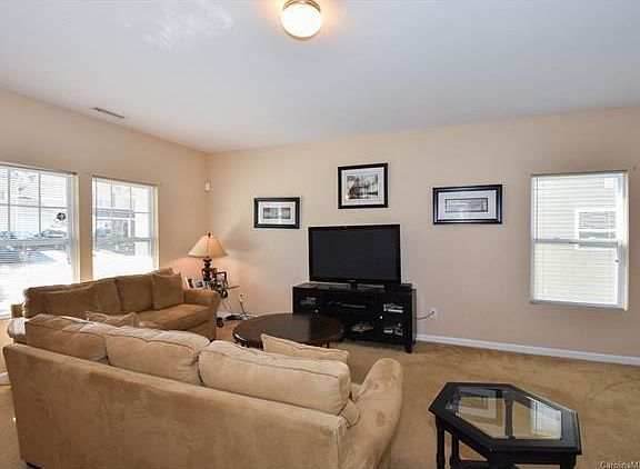 4th image of 15614 Lakepoint Forest Dr