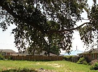 5631 Bancroft Dr, New Orleans, LA 70122