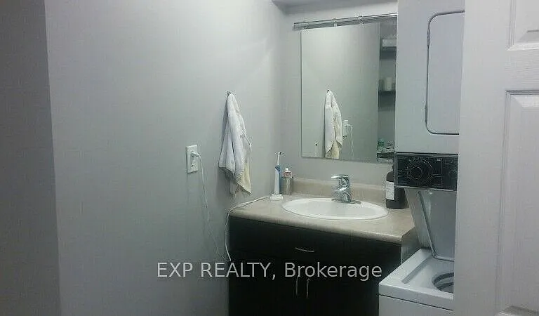 31 Matterdale Ave #L — Photo 4