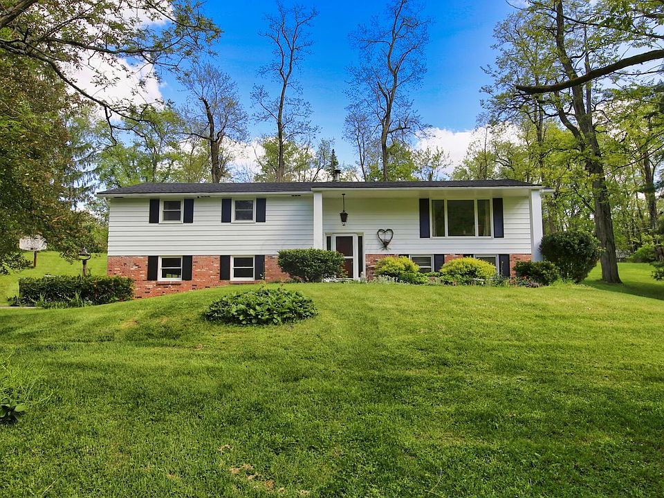 1st image of 11810 Woodview Ln