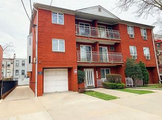 950 70th St APT 1C, Brooklyn, NY 11228