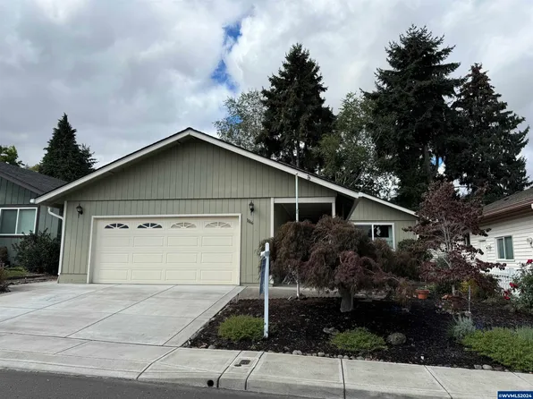 1866 Woodstock Cir NW, Salem, OR 97304