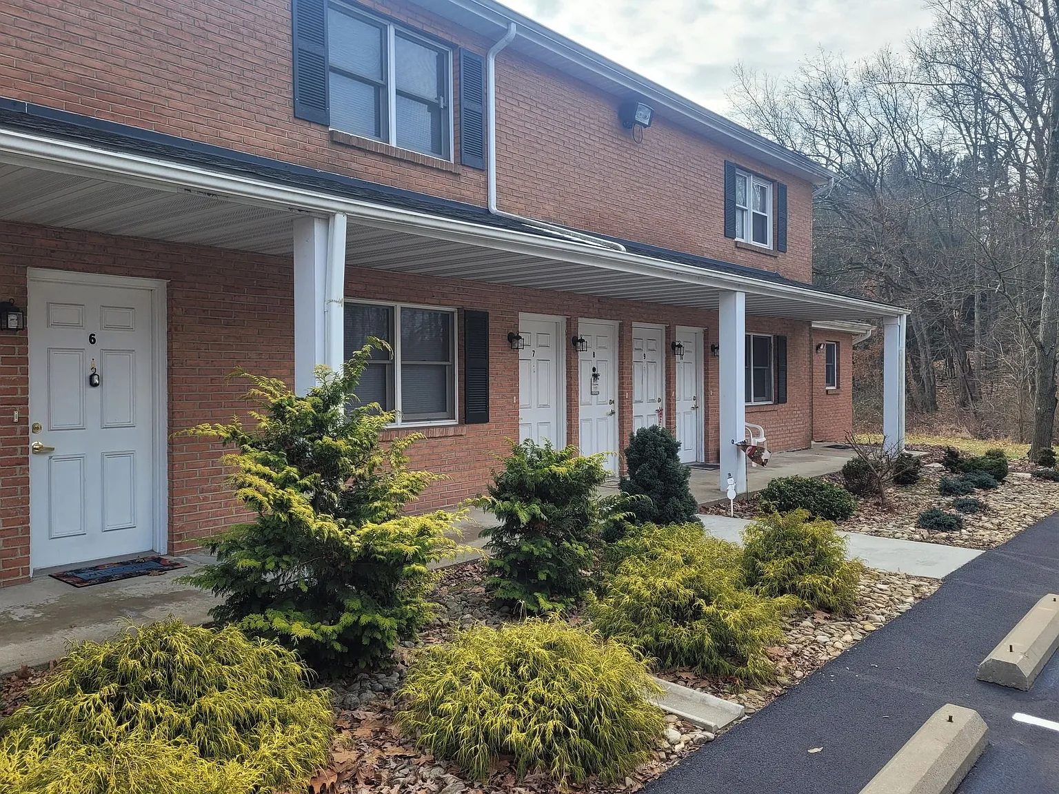 Tanglewood Apartments — Photo 3