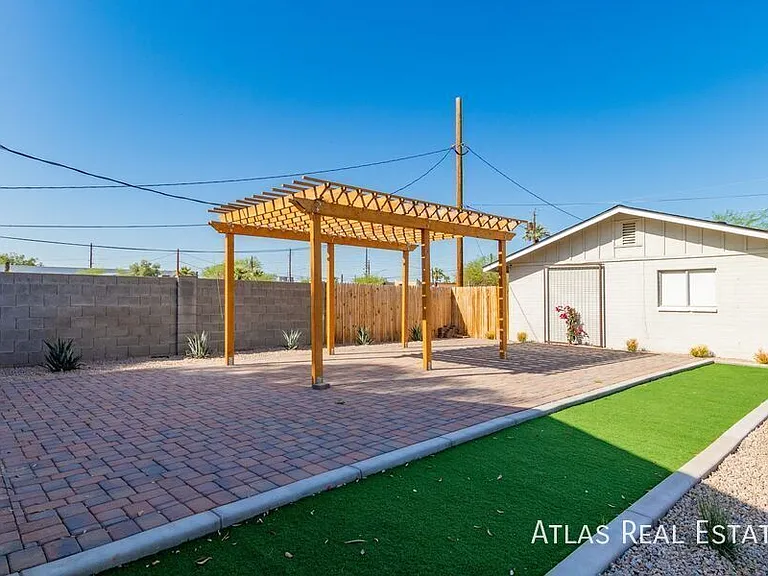 4310 N 14th St #5 — Photo 11