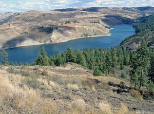 1 Bobcat Trl E, Creston, WA 99117
