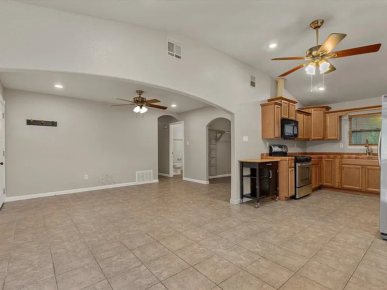 7604 Robalo Rd — Photo 6