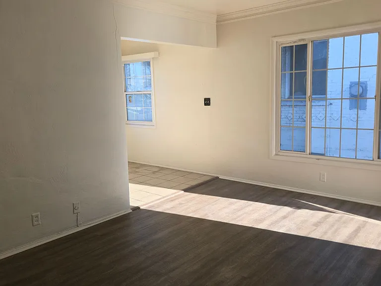 1520Norm — Photo 2