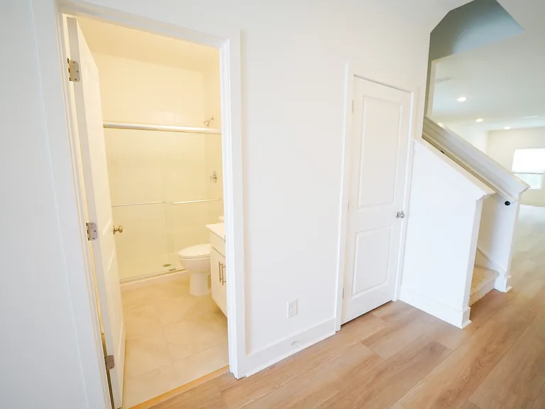 128 Kingswood Cir — Photo 7