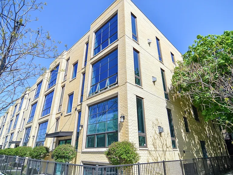 2532 W Irving Park Rd #2E — Photo 12