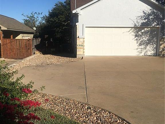 4th image of 1305 Socorro Dr