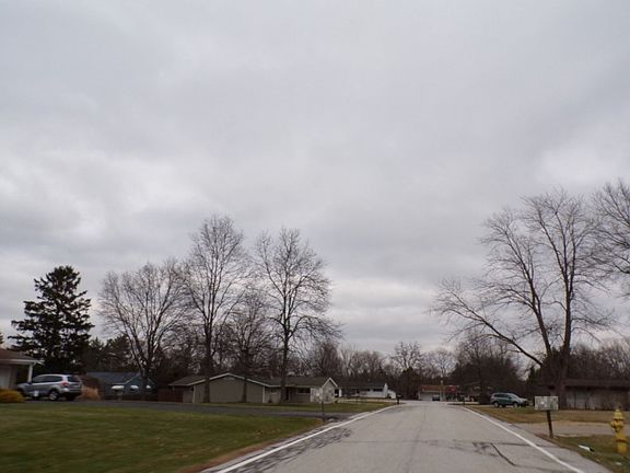 4th image of 6810 Hawthorne Dr