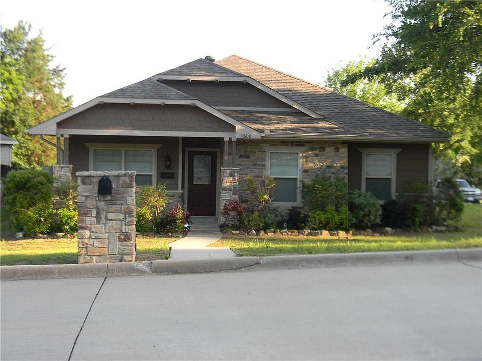 1st image of 1800 Woodland Park Dr