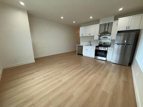 2nd image of 1327 N Kingsley Dr Unit 2