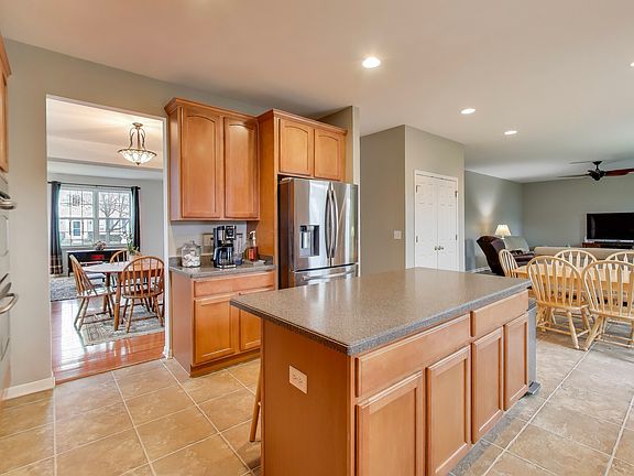 5th image of 2409 Bluewater Dr