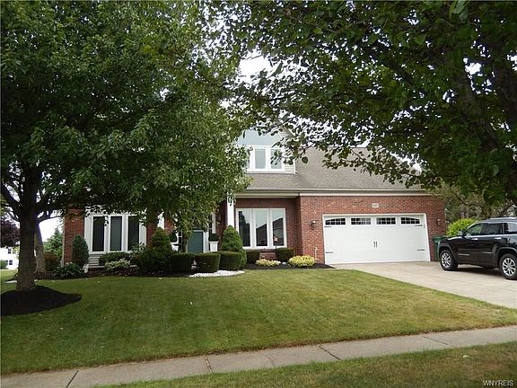 2nd image of 5527 Pebble Beach Dr