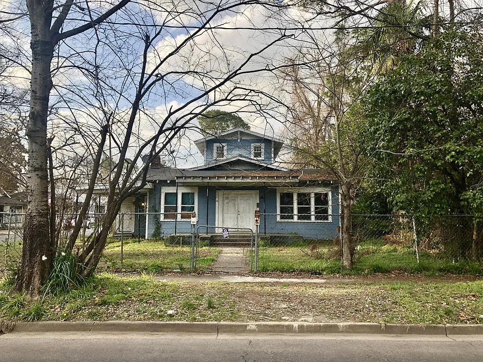 112 Linderman Ave