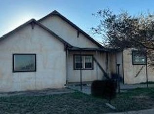 920 S 1st St, Slaton, TX 79364