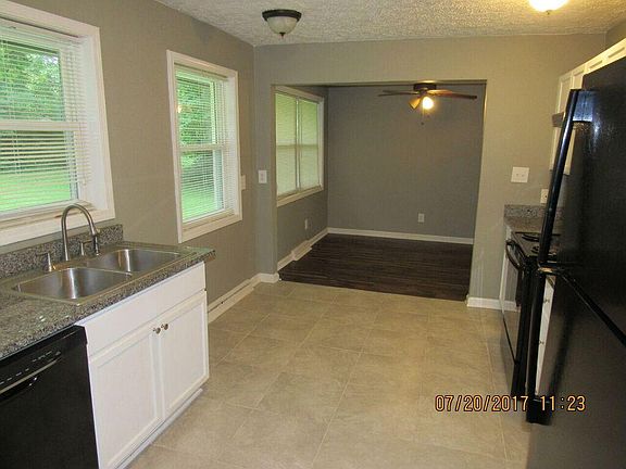 4th image of 4425 Eastbourne Dr