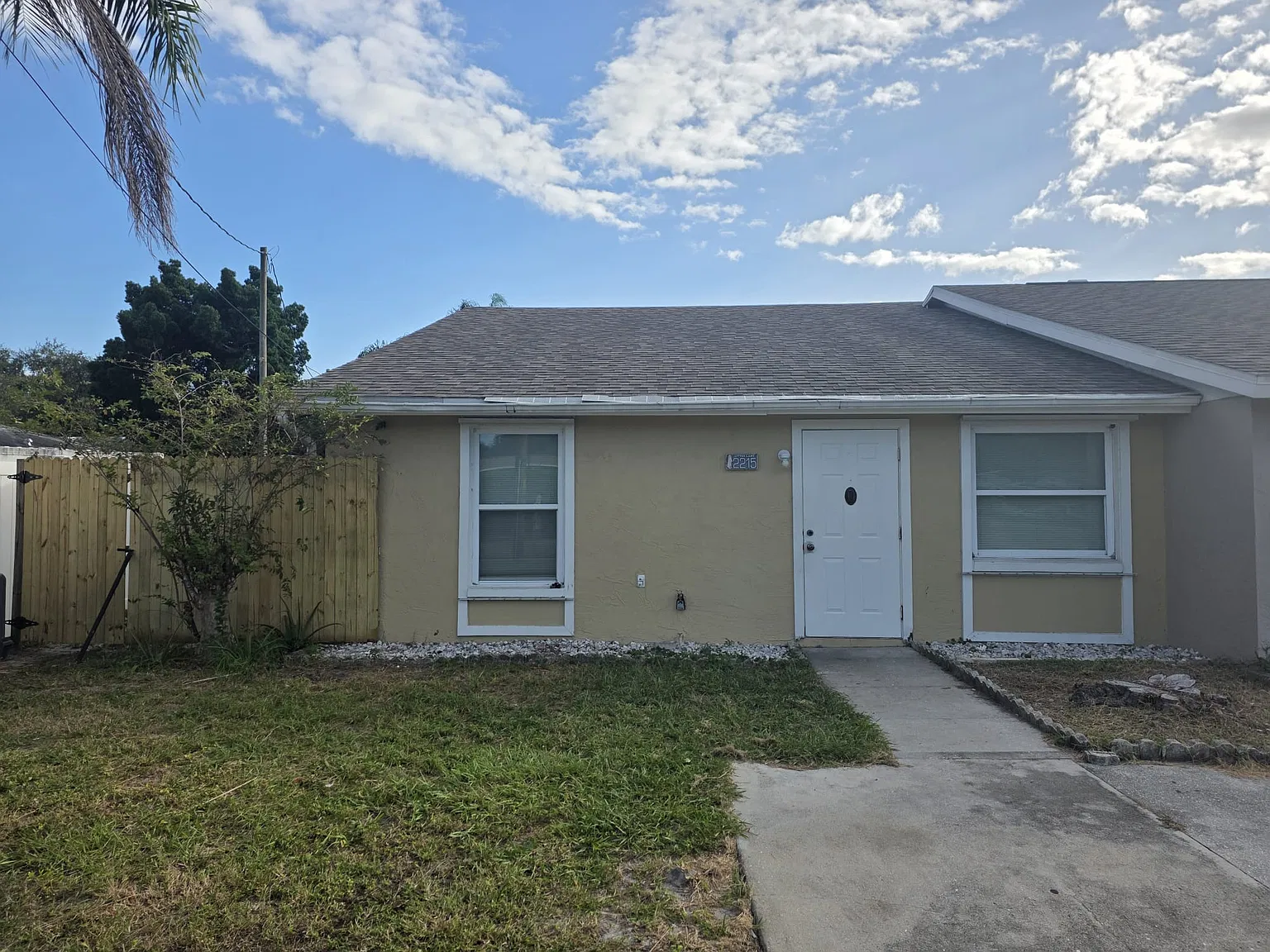 2 bed, 972 sqft, $2,000 — Photo 1