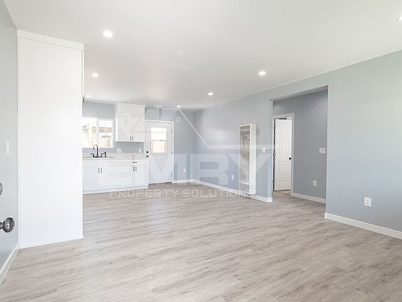 2nd image of 4514 Harlan Ave Unit 3