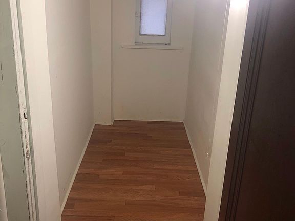 4th image of 2117 Wesley Ave