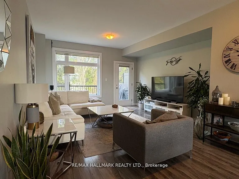 540 Essa Rd #48 — Photo 2