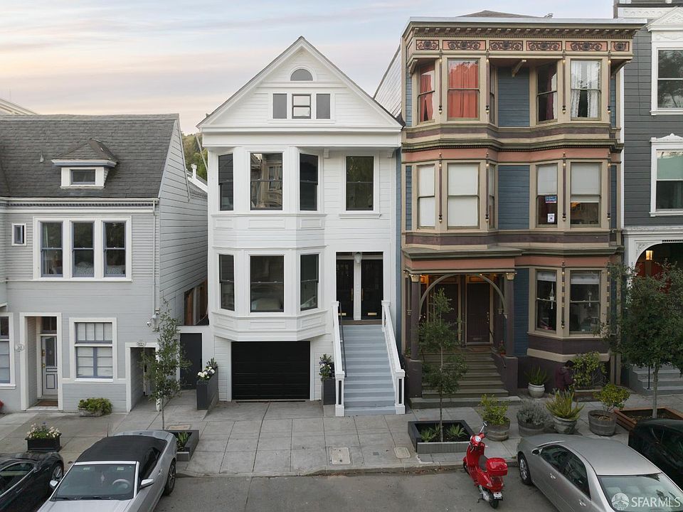35th image of 160 Noe St